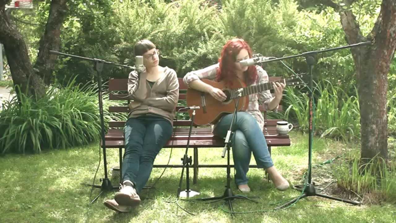Asia Komorowska - piosenka o złamanym sercu (nagranie ogrodowe)