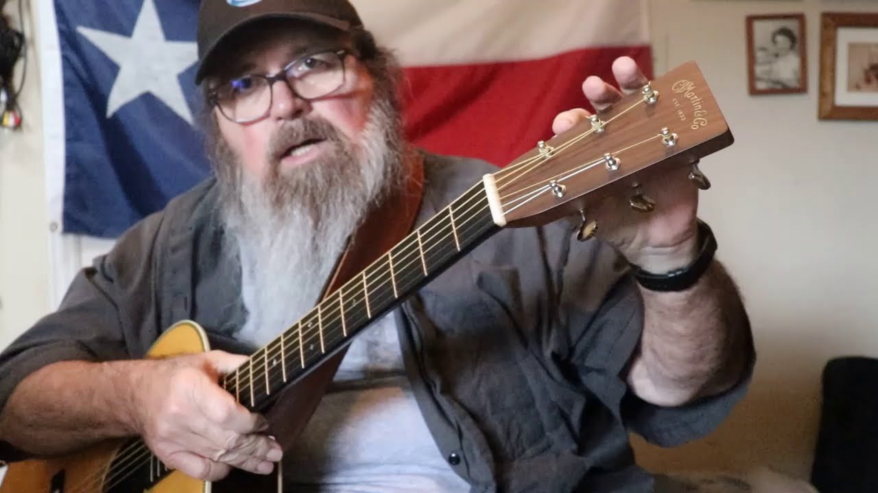 Martin om-28e Review and Information