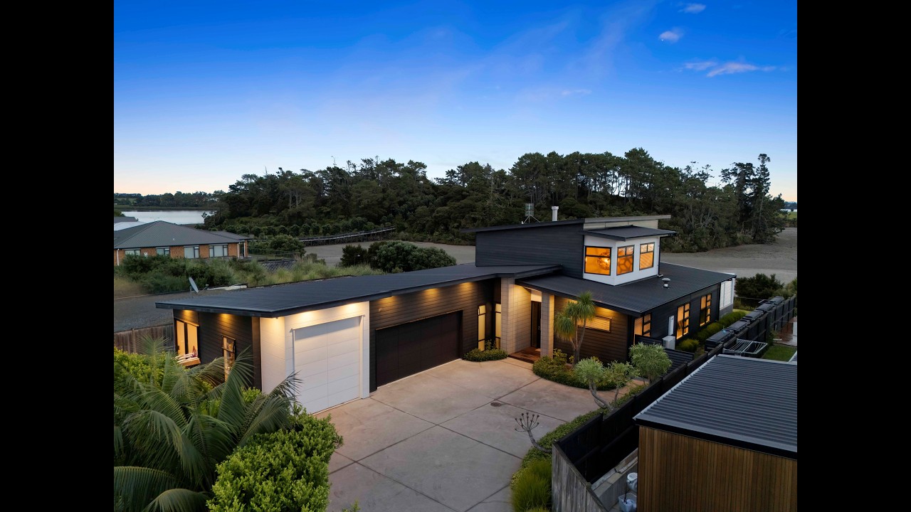 67 Milano Boulevard, Karaka