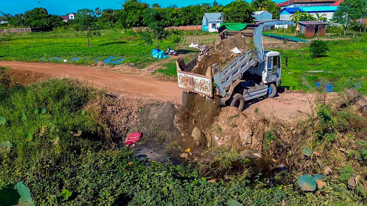 Be Watchful ! First Start New Landfill Deleted Pond Incredible Skill Dump Truck Push Rock Into Water