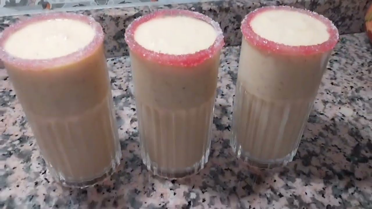 عصير الكاكي بالفوكه الجافةاحي والذعصيرمنعش😋👌🏻😋👌🏻