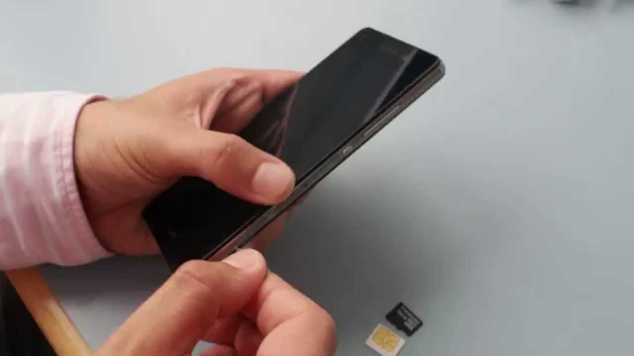 How to insert SIM and SD card Huawei P8 lite