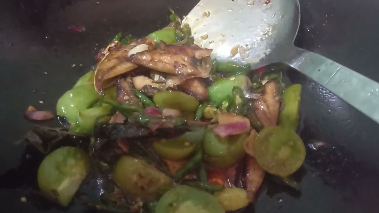 IKAN PINDANG DAUN KEMANGI #foodie #ResapUnik#ikanpindang#@deviahana-w1y 