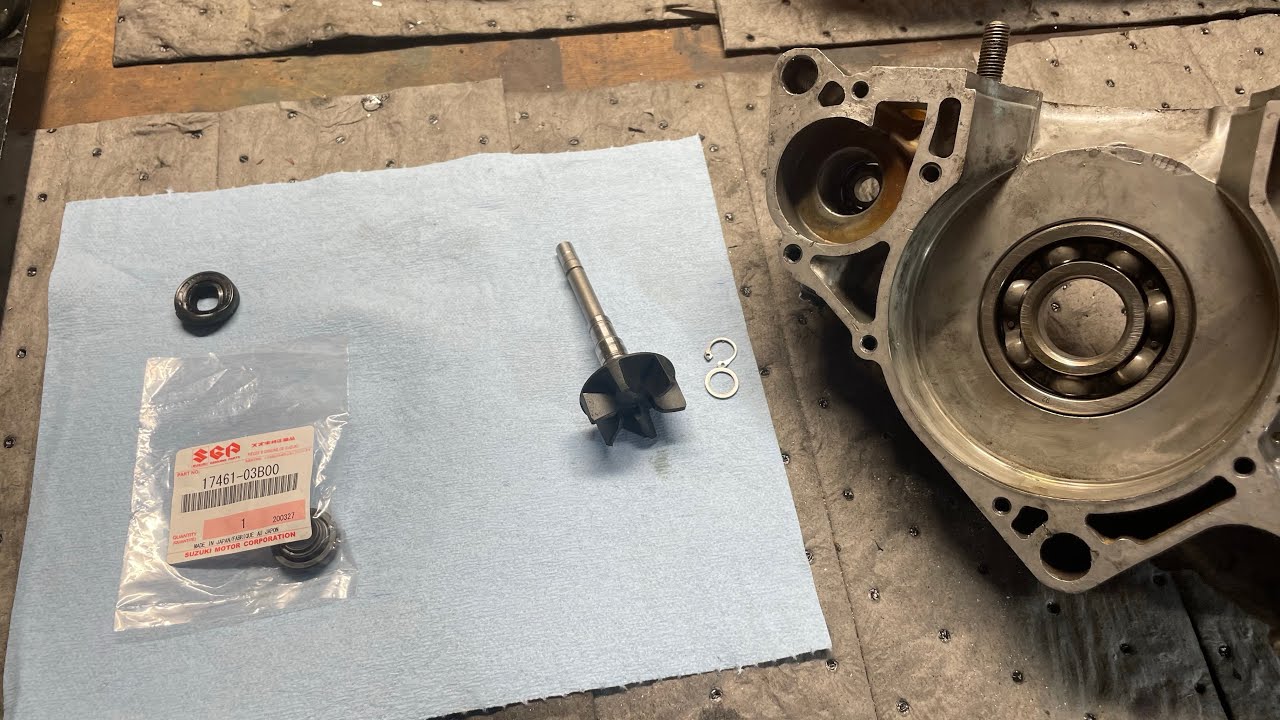 How To Install a Water Pump Seal on a 1996 Suzuki Rm250