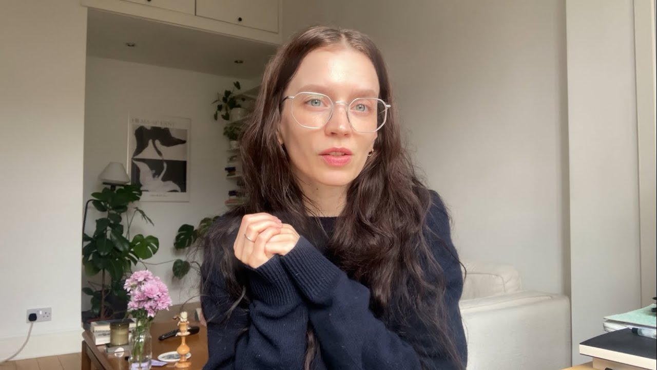 barely a vlog and a list of reading habits i think are really cool