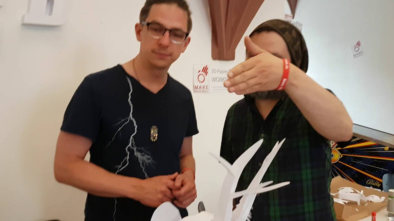 3-D-Papierkunst Interview