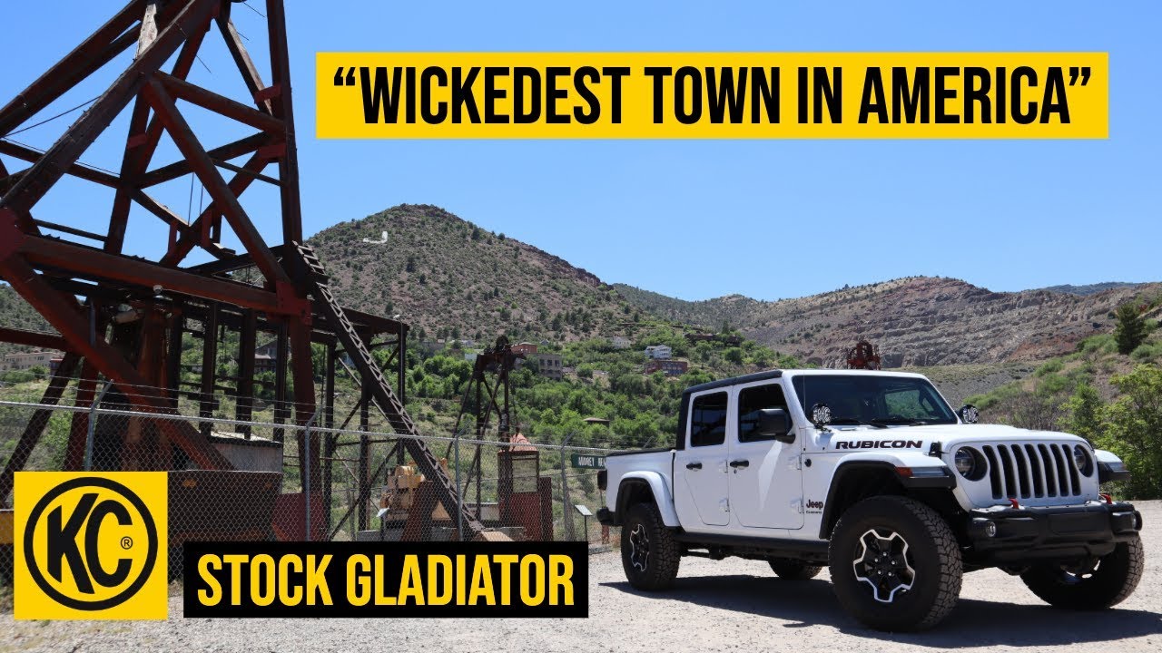 KC HiLiTES® Off-Roading a Stock Jeep Gladiator Rubicon on Smiley Rock Trail