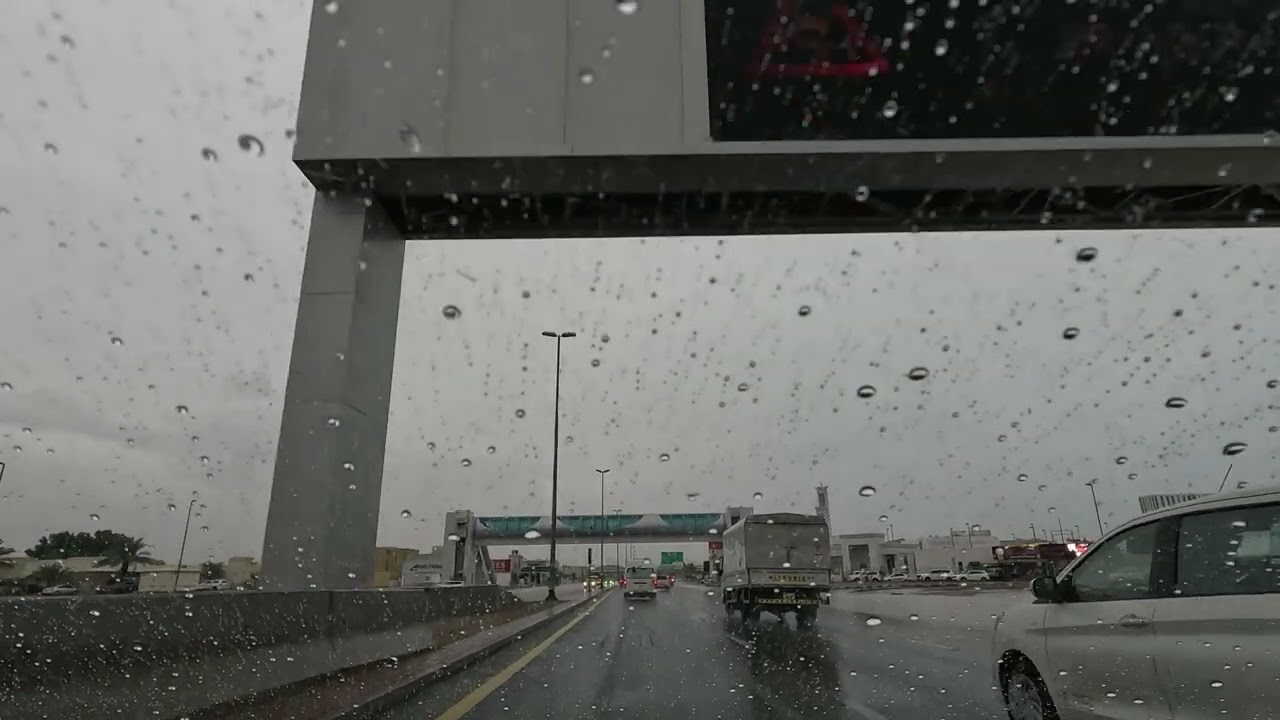 Daily Drive #3 - Rain in Dubai [4K]
