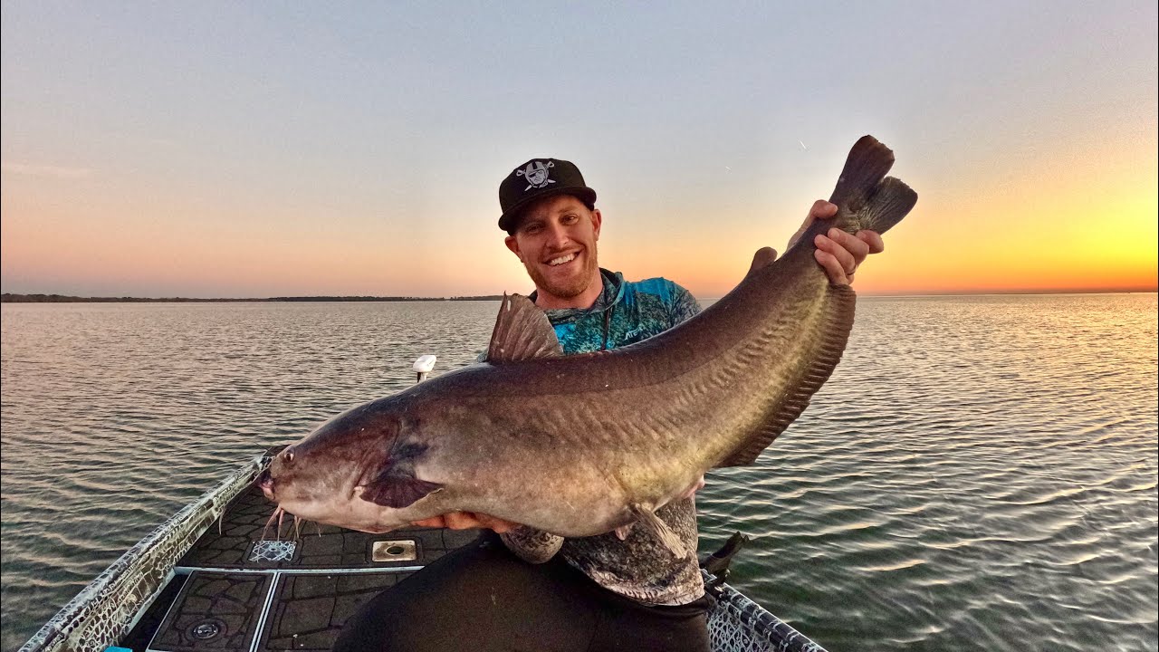 2 Days Boat Camping and Catfishing on a MASSIVE Lake!!