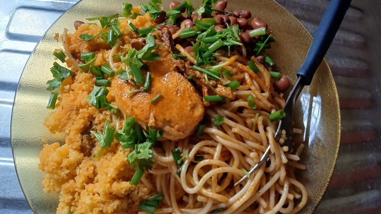 Meu almoço - Macarrão com frango 
