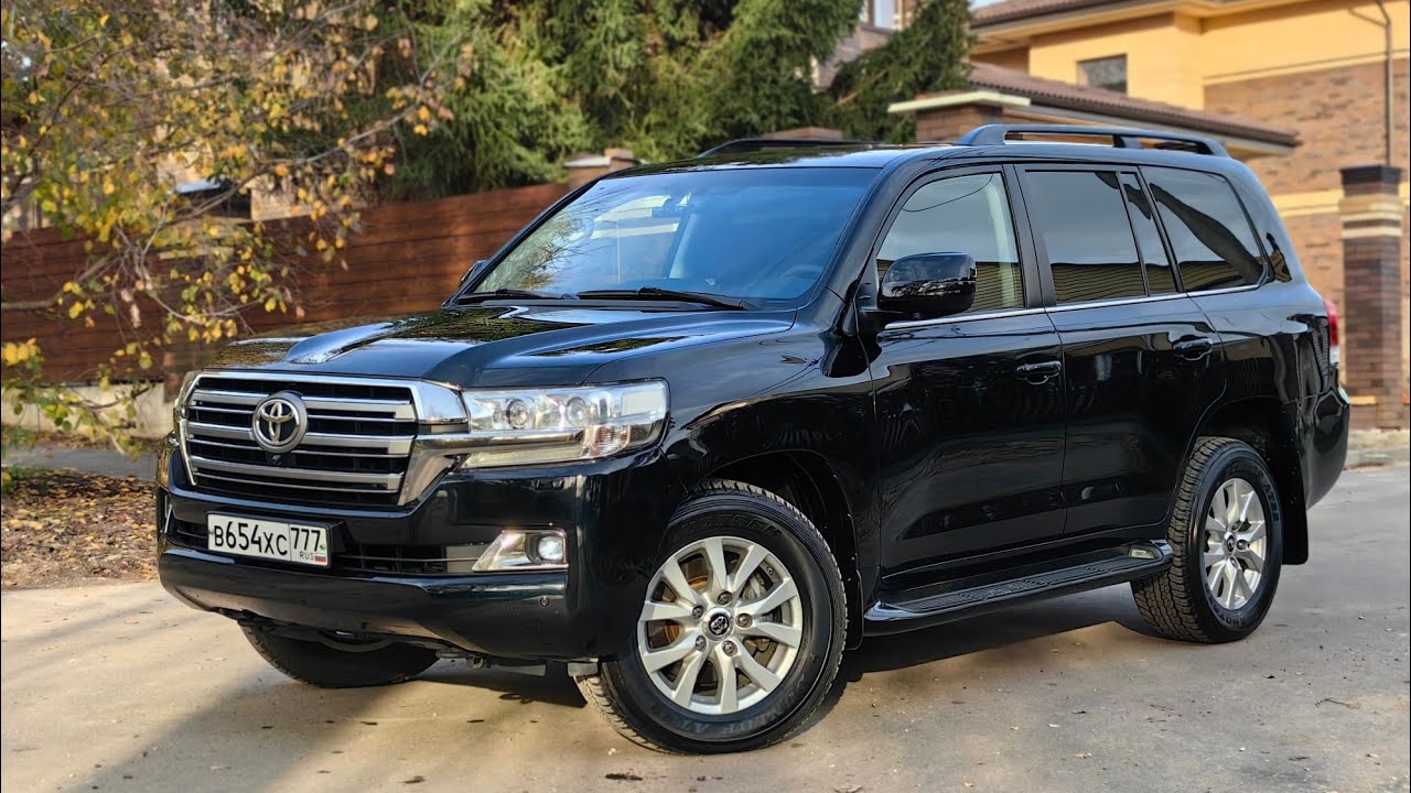 Обзор Toyota Land Cruiser 200 2017 года
