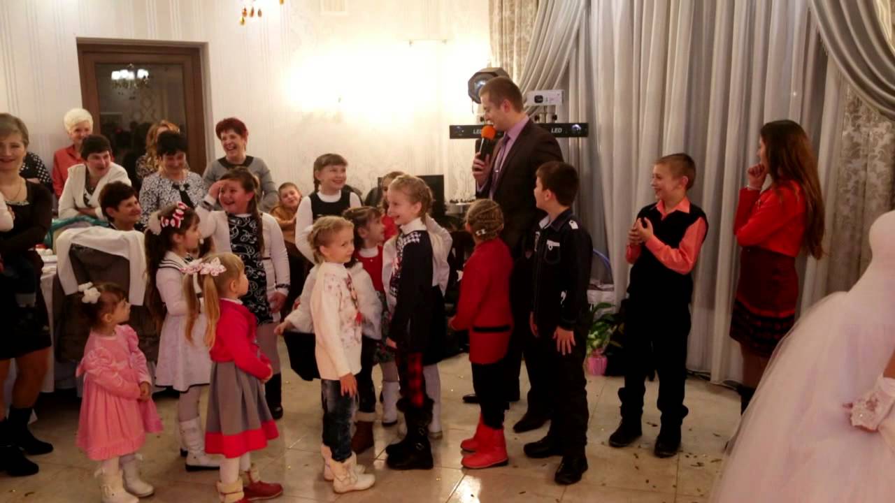 Діти зажигають на весіллі с.Вільхівка Іршавський р-н