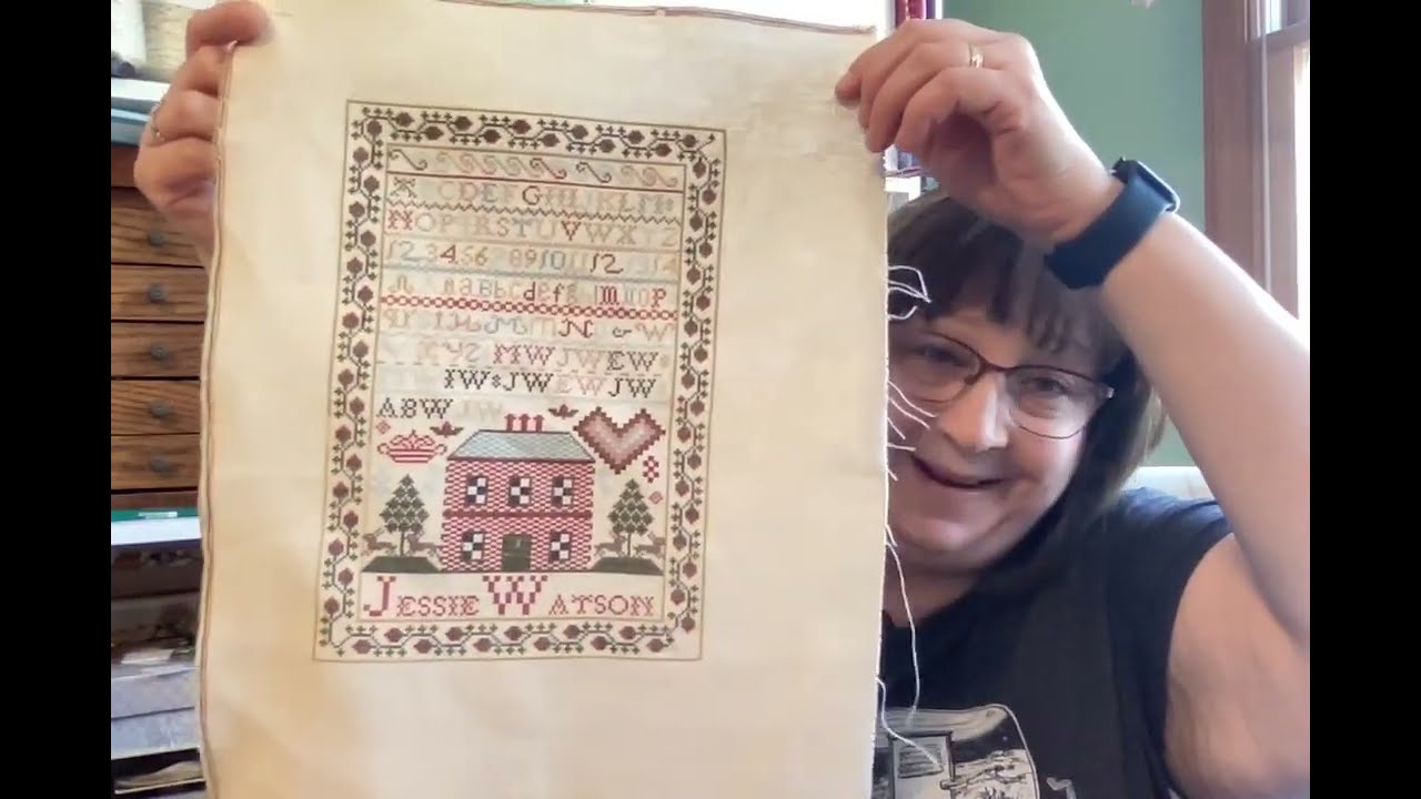 Flosstube #1, Meet The Camping Stitcher