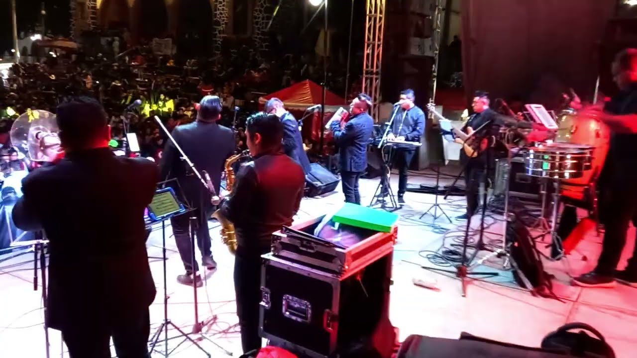 Al Calor De La Cumbia - En Vivo (Cover) Cumbia