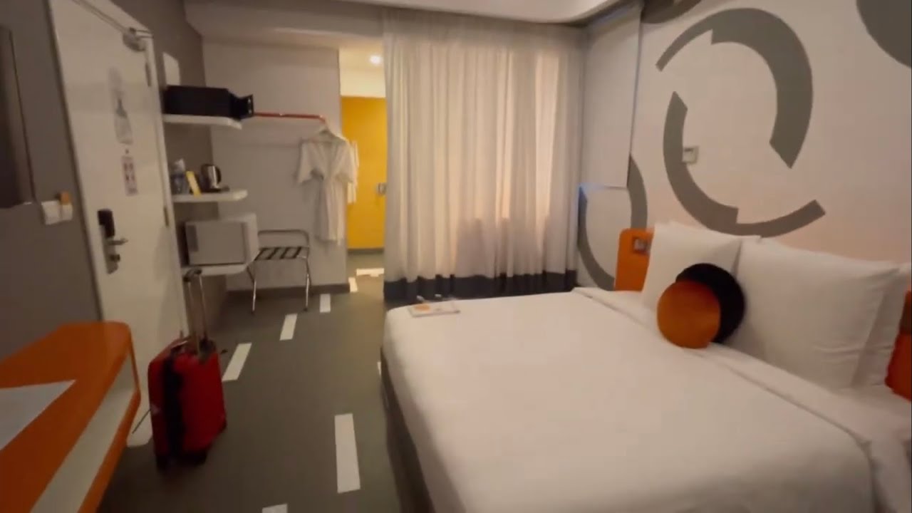 Sun & Moon Urban Hotel Room Phnom Penh Cambodia @jamesytang