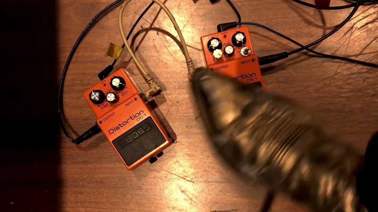 Boss ds1 fuzz mod by MEDORAMPS