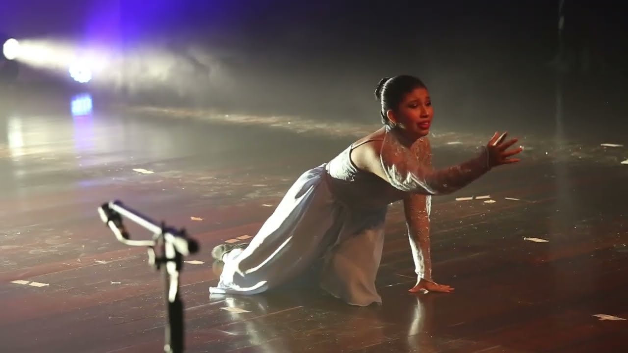 Isadora Pompeo - Historia (Studio Cristão JoyDance)