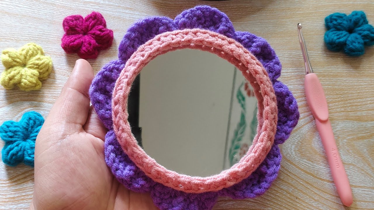 How to crochet a mirror cover