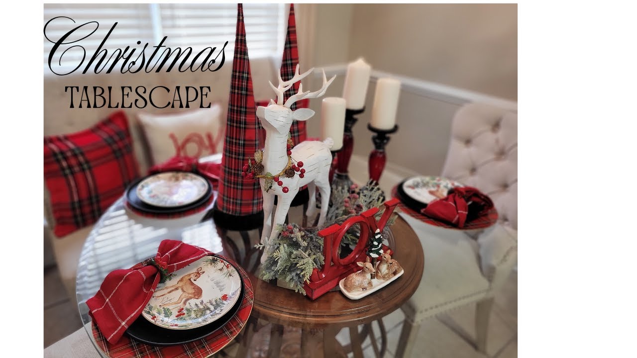 Christmas Kitchen Tour | Tablescape