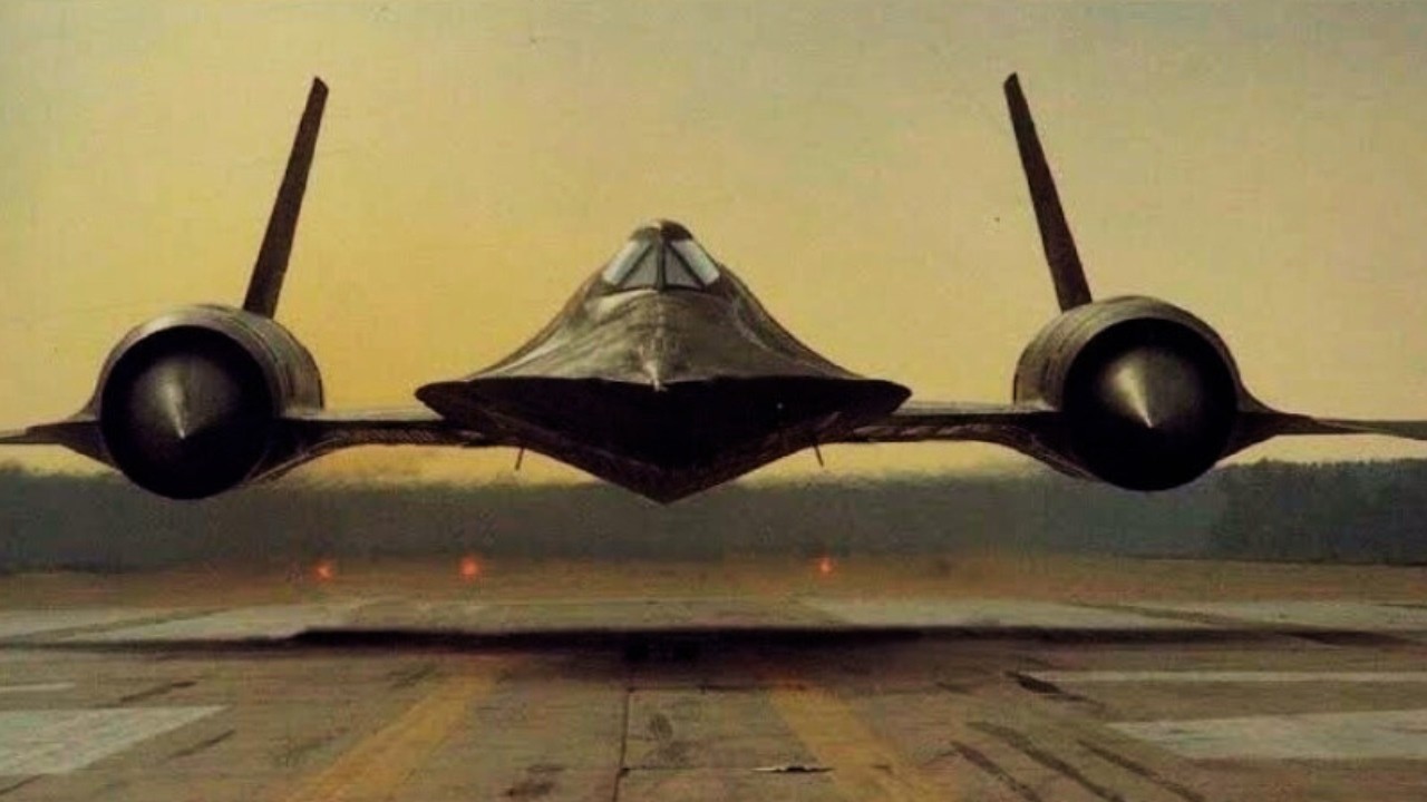 How America Built an UNTOUCHABLE Machine Unlike Anything Else - Lockheed Blackbird -Full Story Part1