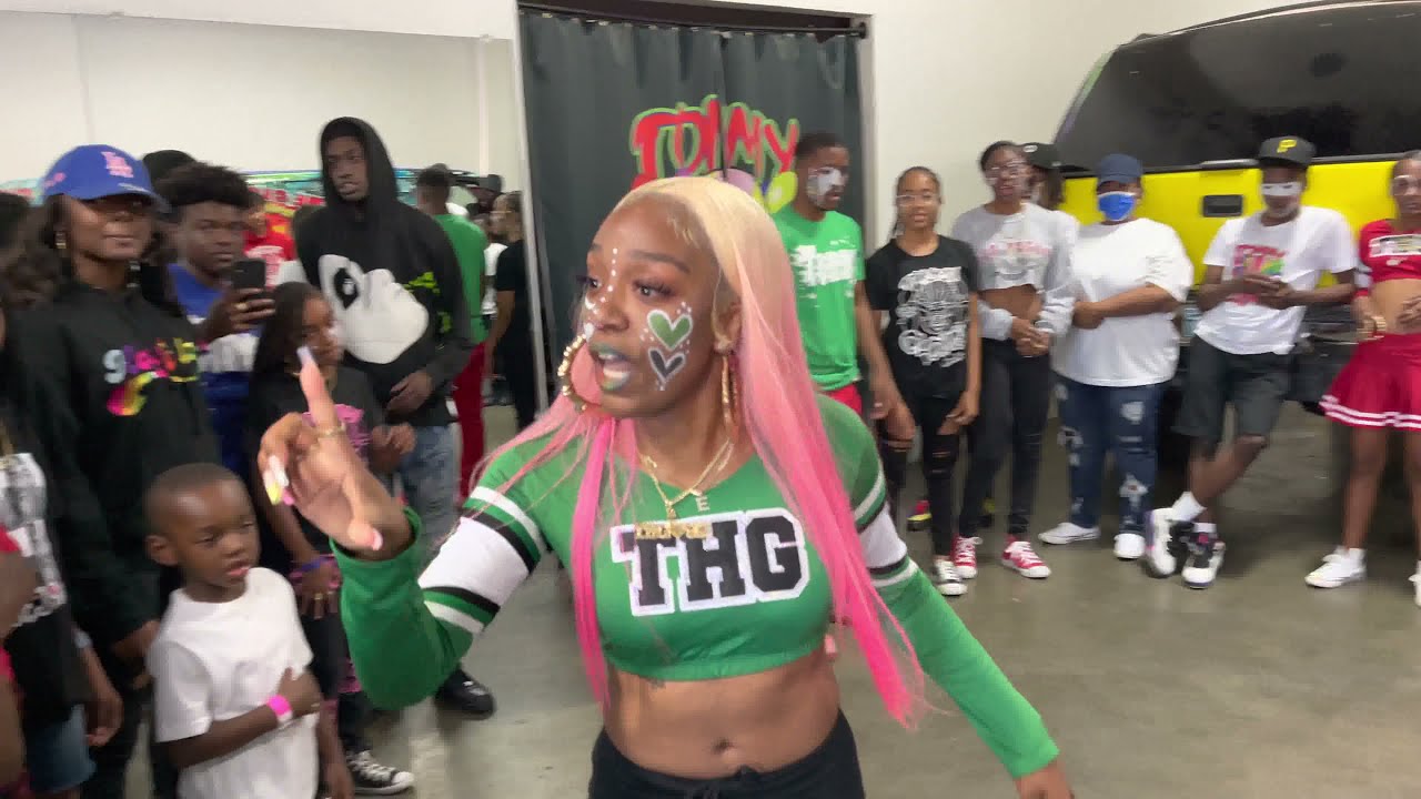 Let’s Bring It To the DANCE FLOOR! I FOLLOW @TOMMYTHECLOWN ON INSTAGRAM