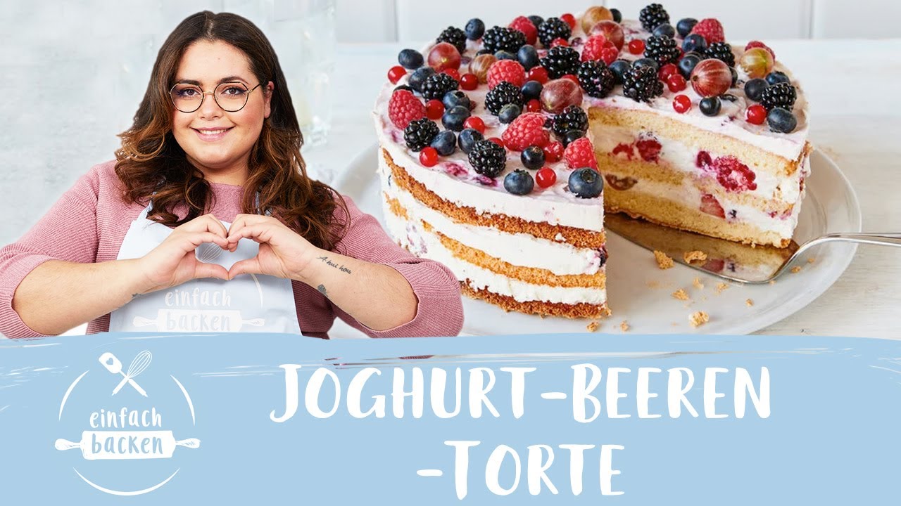 Joghurt-Beeren-Torte &ndash; die leckerste Sommertorte des Jahres! 🌞 I Einfach Backen