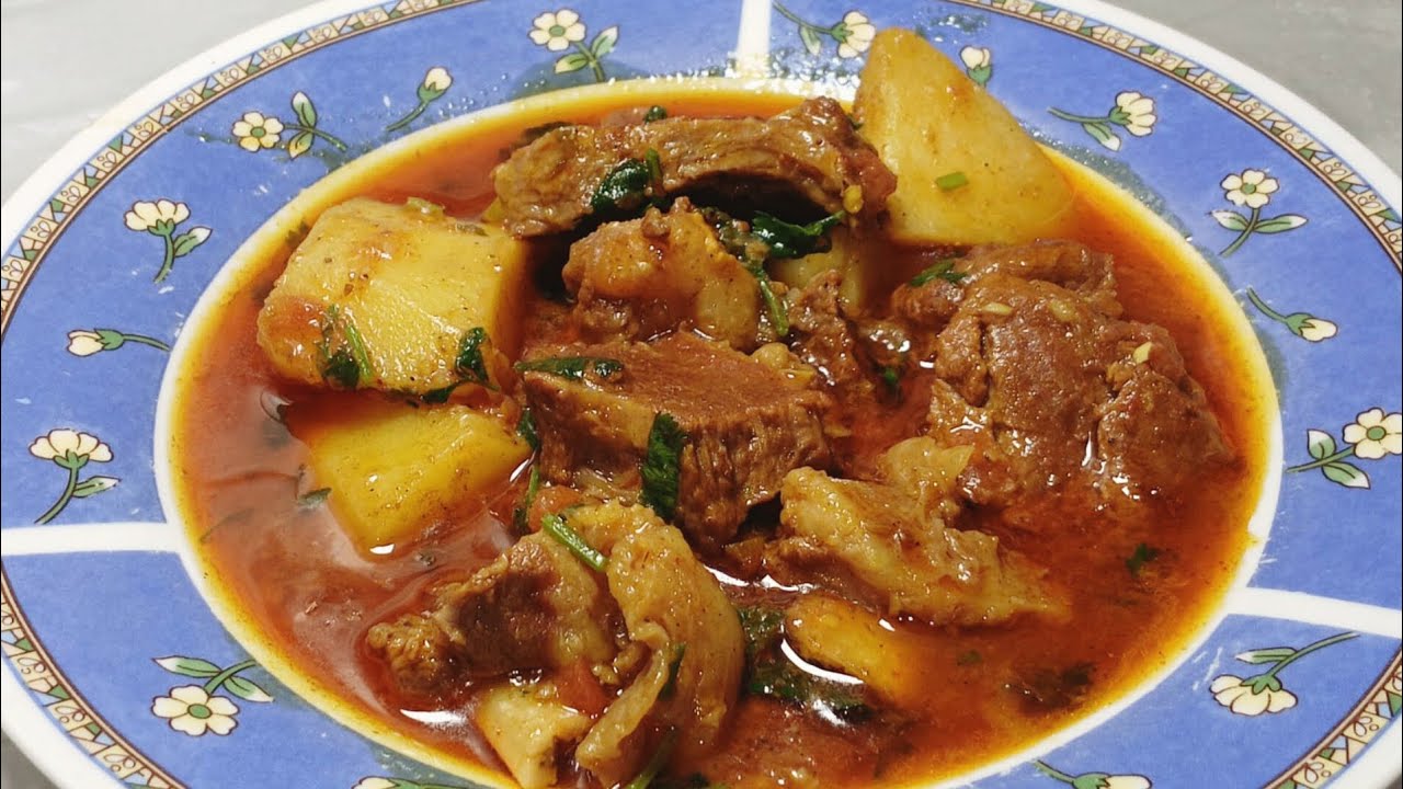 Beef Aloo Gosht Aisa Ke Ungliyan Chatay Jao | Desi Style Mazaydaar Curry || with warsha life 