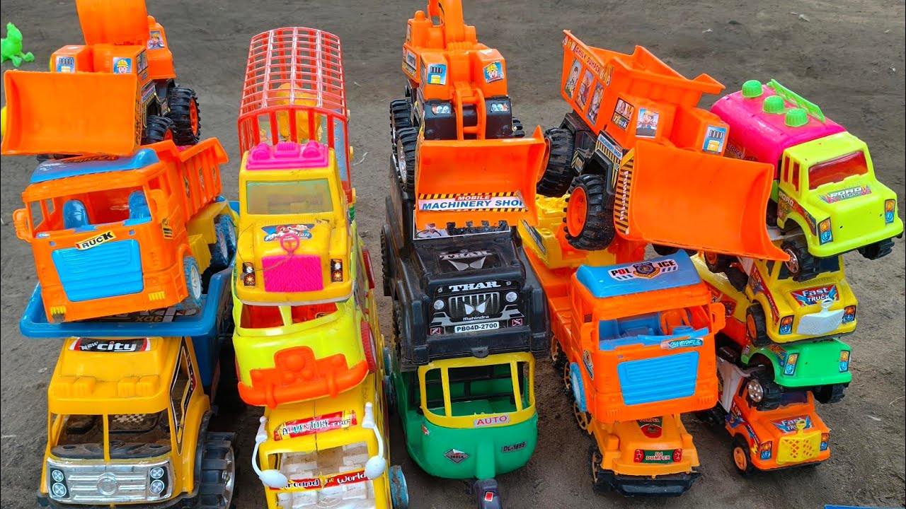 बच्चों के खेलने के लिए बहुत ही सारे ट्रक ऑटो थार और जेसीबी का जलवा #toys#truck#kids