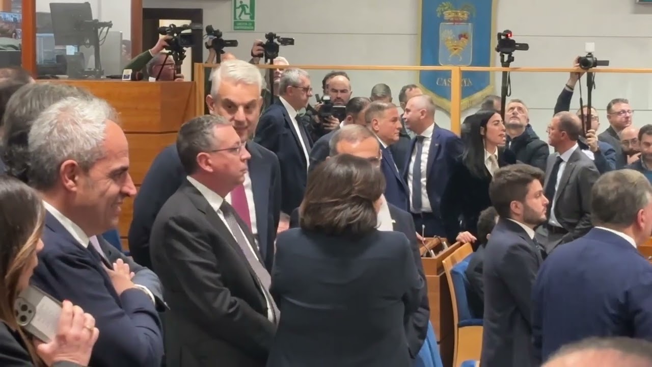 Campania, prima seduta per il nuovo Consiglio regionale: Massimiliano Manfredi eletto presidente