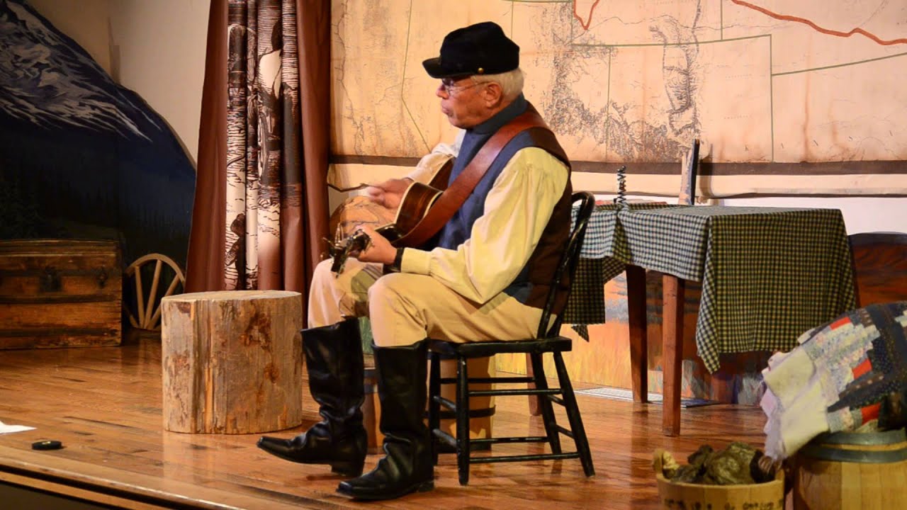 Musician Hank Cramer performing at the Oregon Trail Interpretive Center