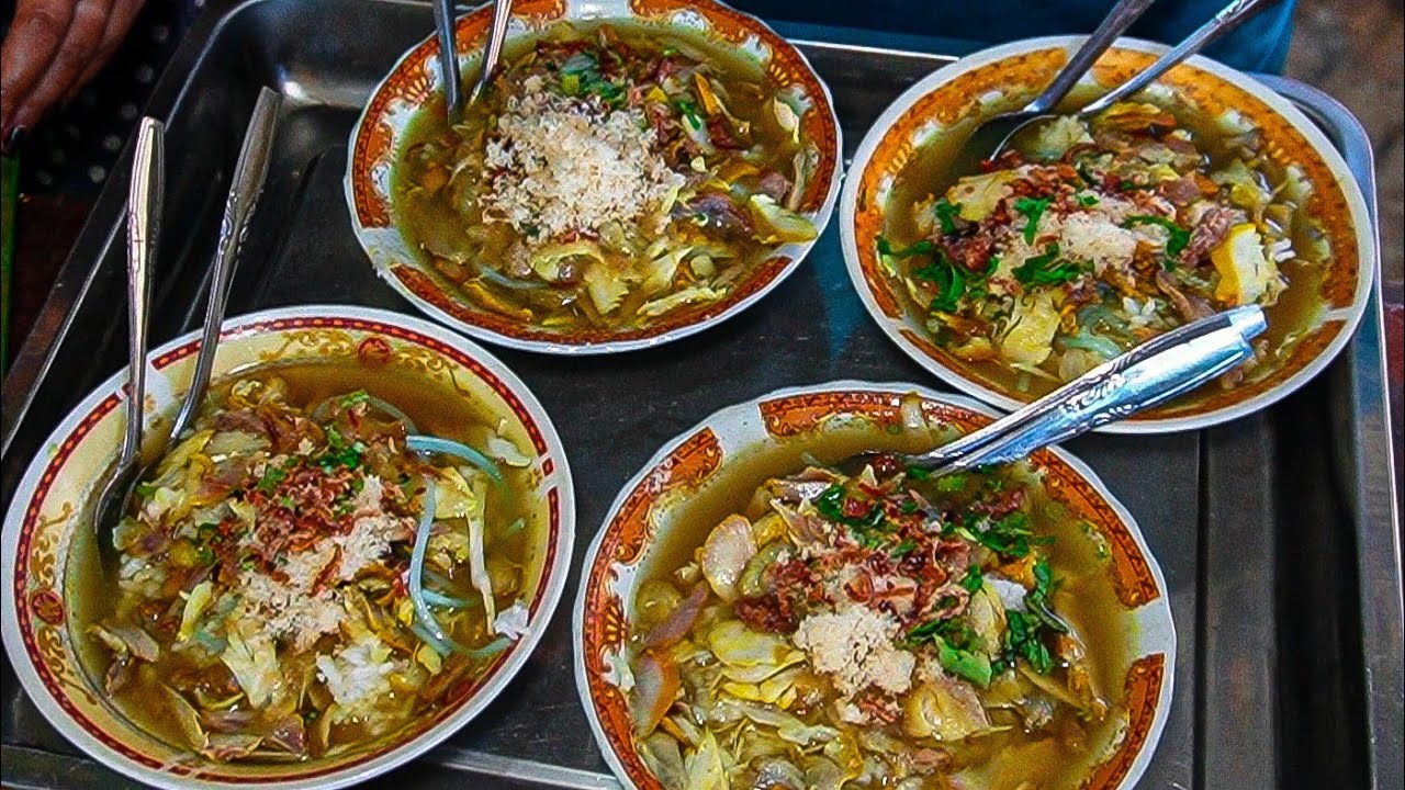 TERNYATA YANG PUNYA WARUNG BU PAMONG, JUALAN SOTO AYAM & RAWON DAGING PORSI KENYANG CUMA 9.000