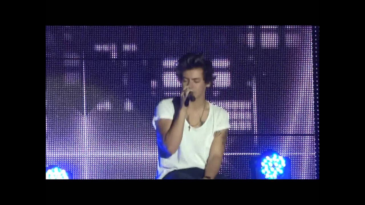 One Direction - LITTLE THINGS (LIAM BEATBOXING) - TMH tour @ Munich, Germany 17/05/13