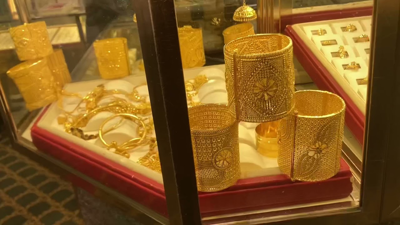 Enjoying the Gold Store || Jackson Heights NY || Mom and Daughter Production ||