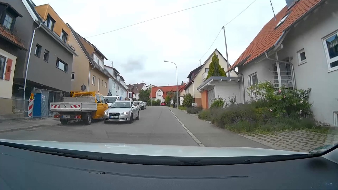 1. Fahrprüfung 10.07.2017 Beide Hände ans Lenkrad!