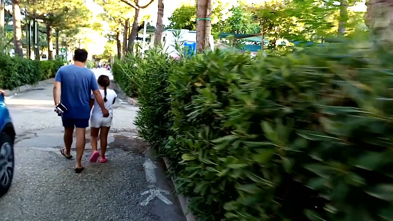 GIRETTO VELOCE DENTRO IL CAMPEGGIO RIVANUOVA A MARTINSICURO