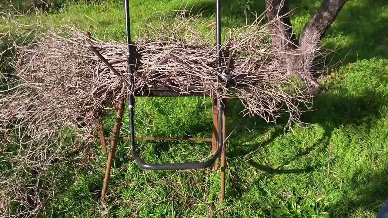 DIY Cavalletto per legare fascine - Tool for bundling kindling and branches.