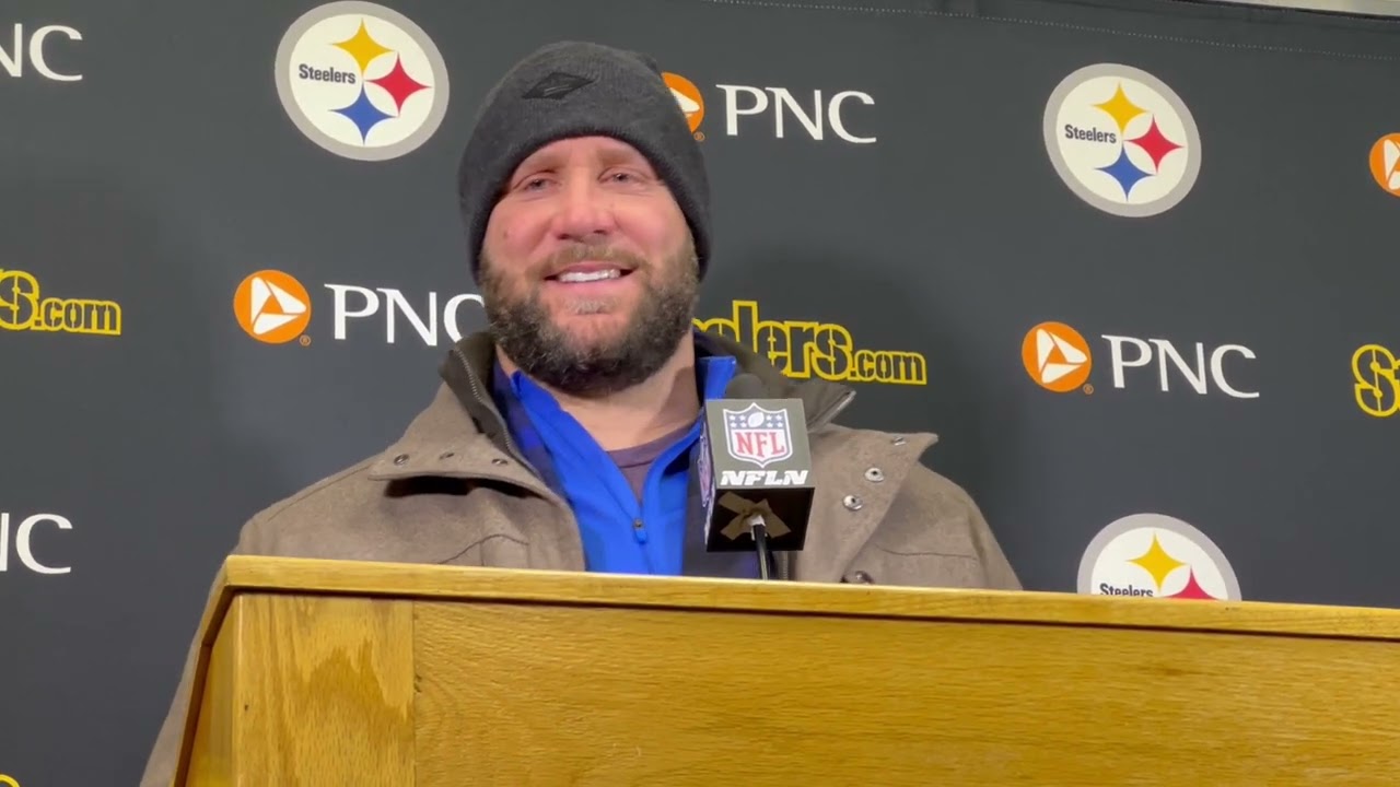 Ben Roethlisberger gets emotional as he talks about Dan Rooney, passing on the Steelers' legacy