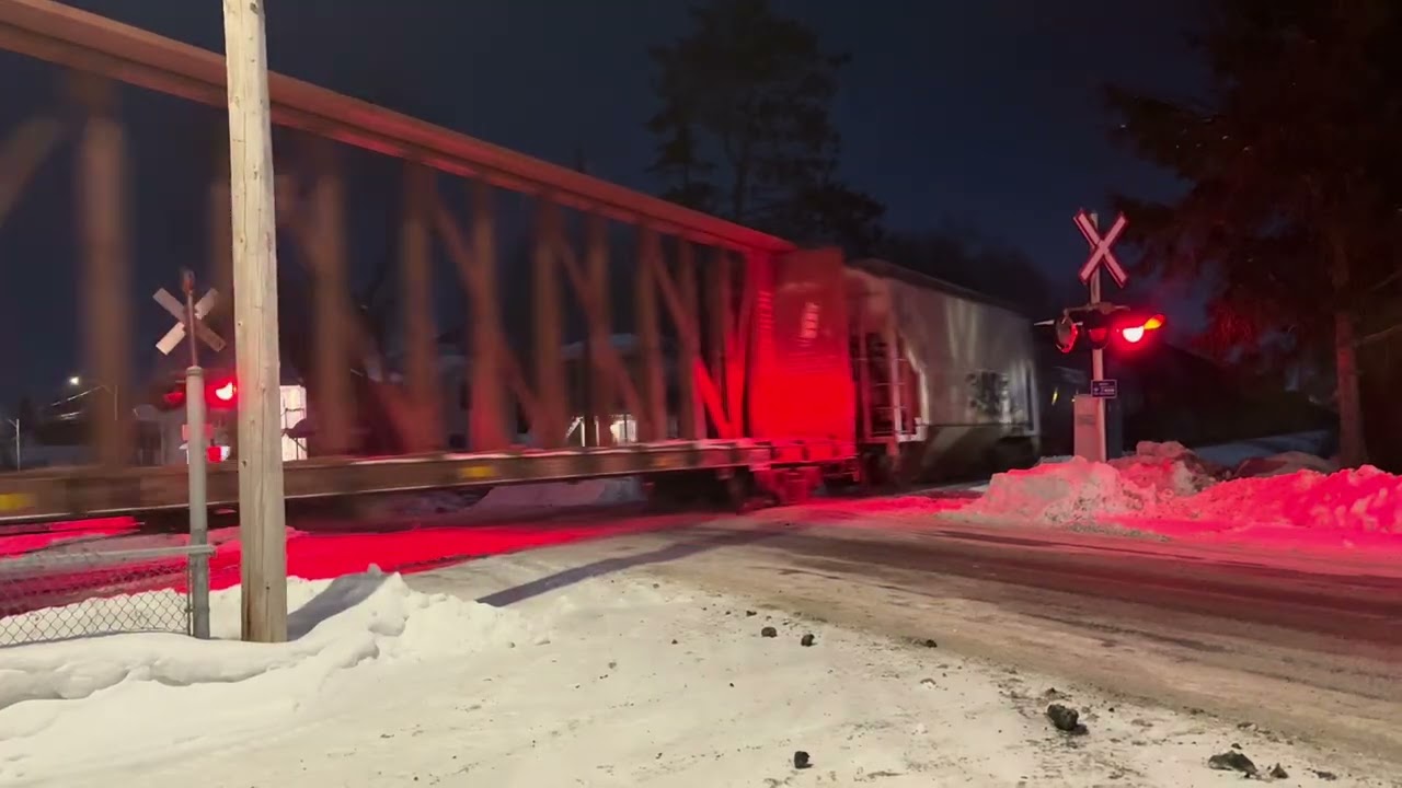 QGRY 920 2005E at Louiseville, QC - 2026-02-01