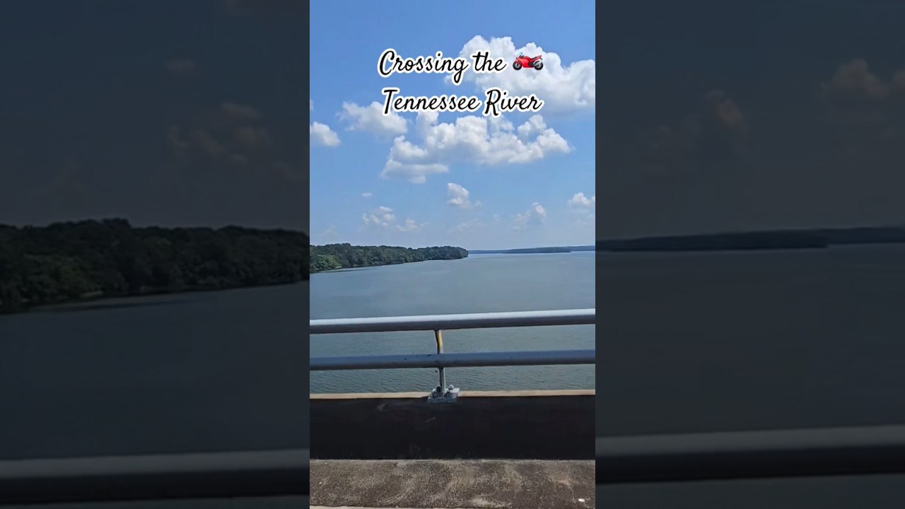 Crossing the Tennessee River on the Natchez Trace Parkway 