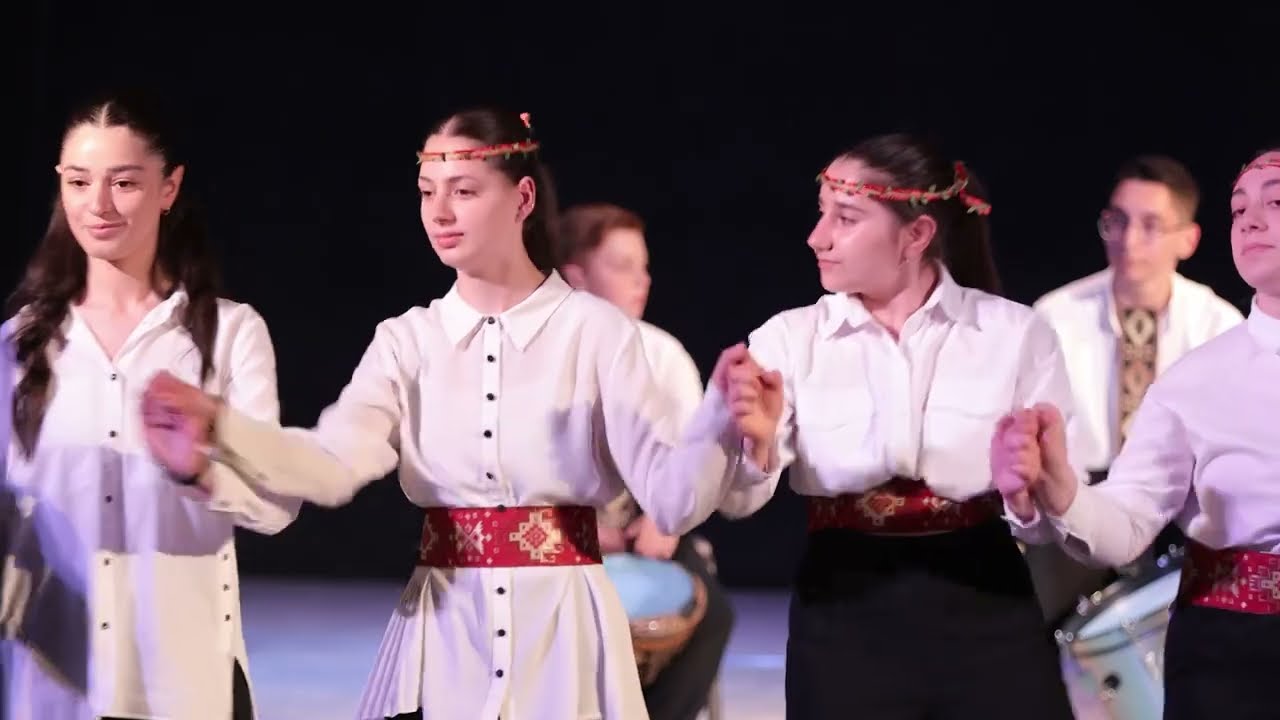 Հայկական ժողովրդական երգեր «Համբարձում» (մշ.«Կայթ» բենդի) և «Խիյո խիյո» (մշ. «Կայթ» բենդի)