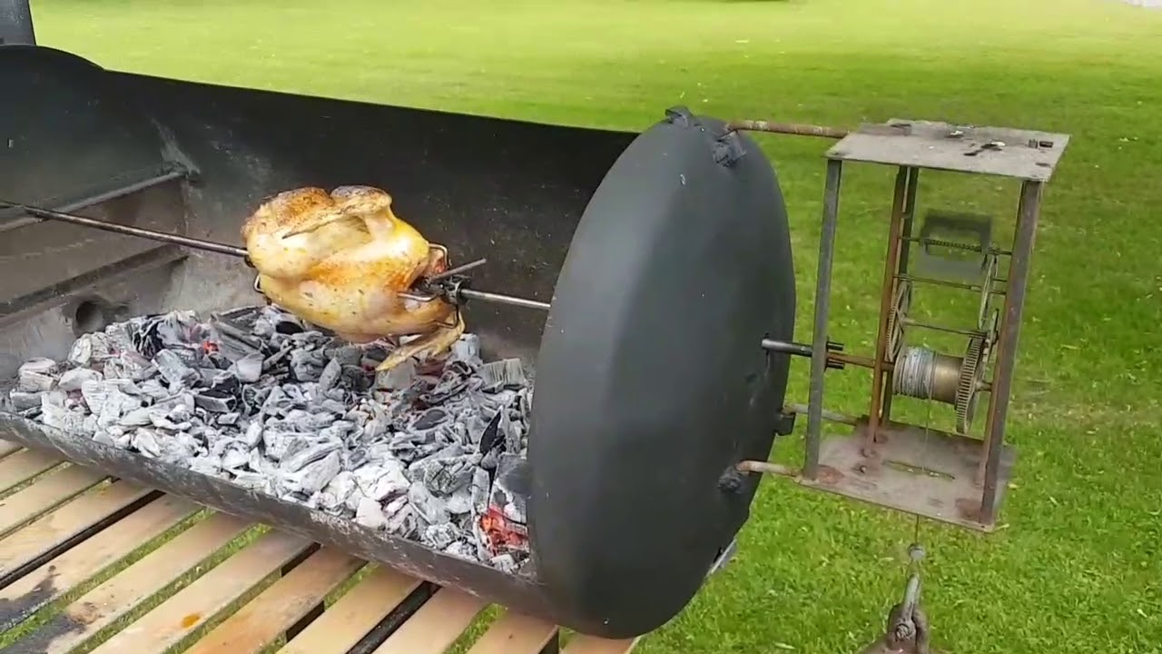 BBQ Tourne broche mécanique avec horloge comtoise
