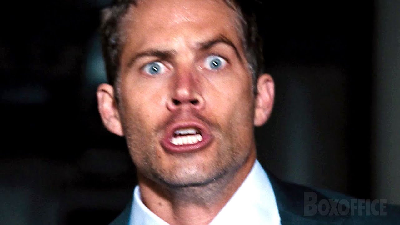 Paul Walker Foot Chase | Fast & Furious | CLIP