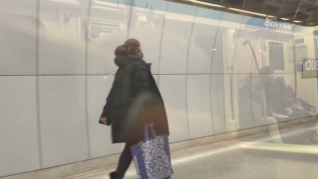 TTC Line 1 Subway Ride: St. George to Union Station