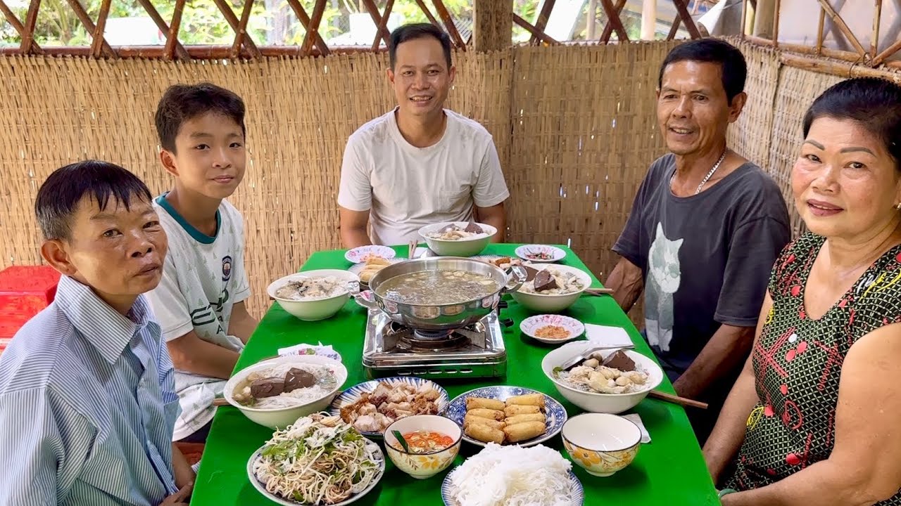 Nồi Bún Nước Lèo Chuẩn Vị Đặc Sản Trà Vinh Món Ngon Được Nhiều Du Khách Phương Xa Thích /at6n