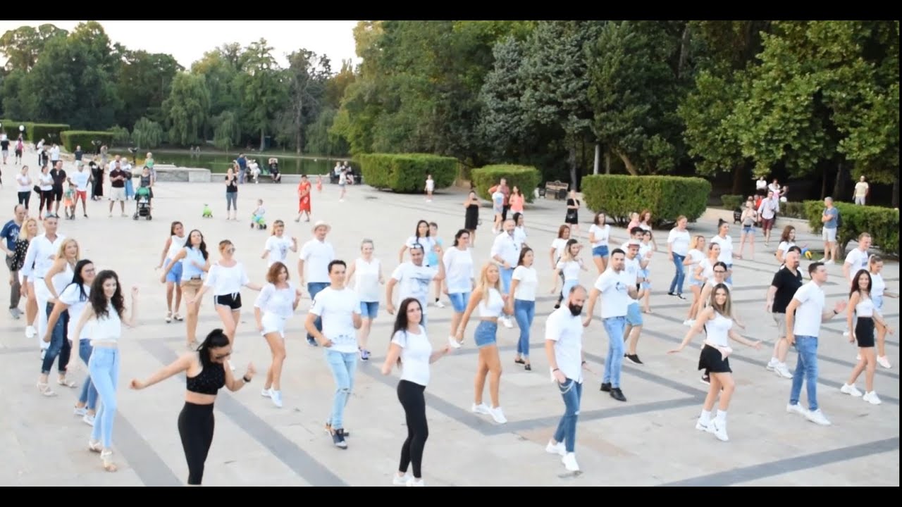 The biggest Jerusalema flash mob - Bucharest (Carol Park) / Master KG [feat. Nomcebo] 