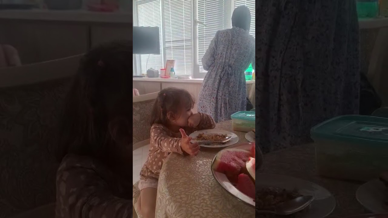 На день села Ури поёт Закри
