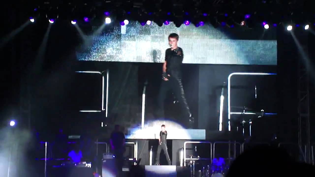 Justin Bieber concert in Malaysia 21.4.11- Never Say Never (HD) full song
