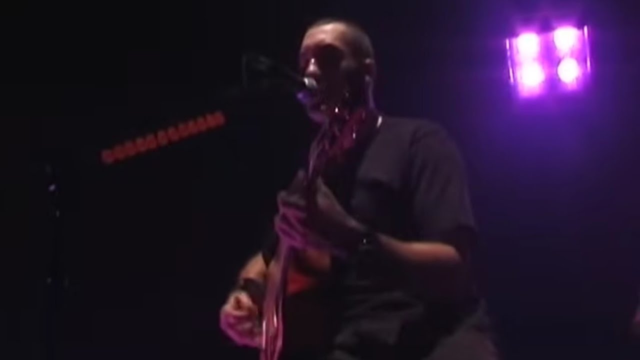 Sevendust - “Hurt (Dedicated To Johnny Cash)