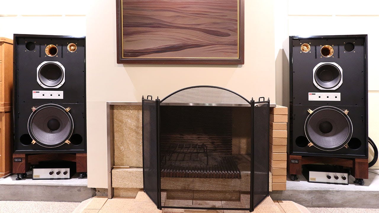 [Old Vid] KRS (JBL) 4343A speakers modified by Kenrick Sound has been delivered to Mr. Yokosuka room