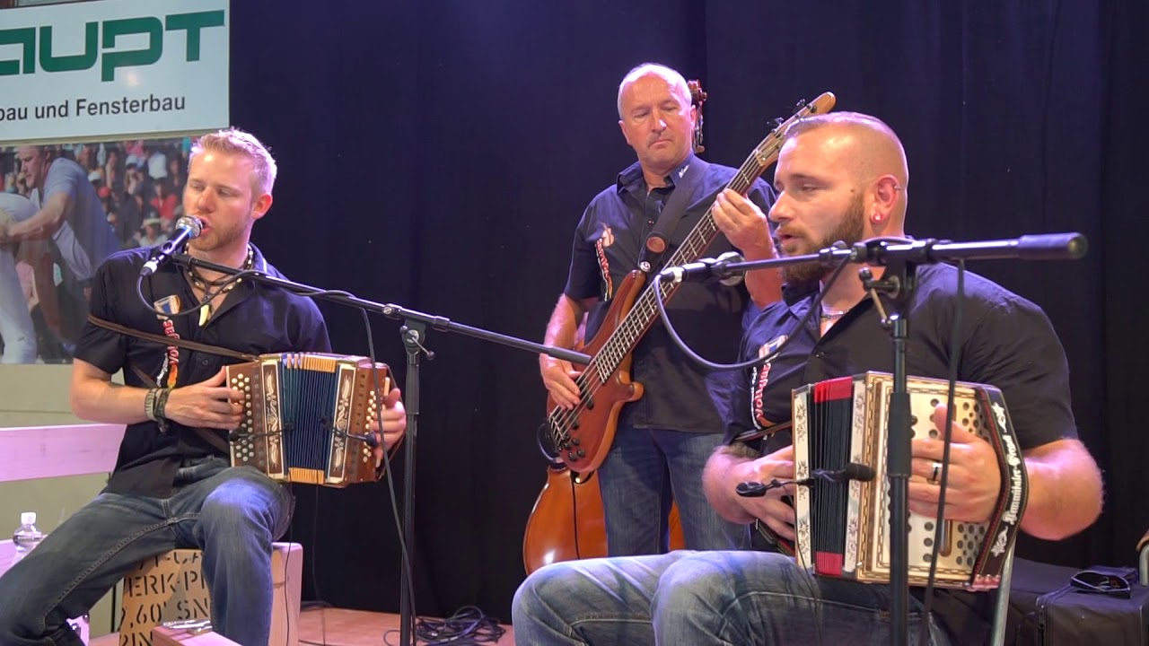 Schwyzerörgeli-Trio Vollgas -